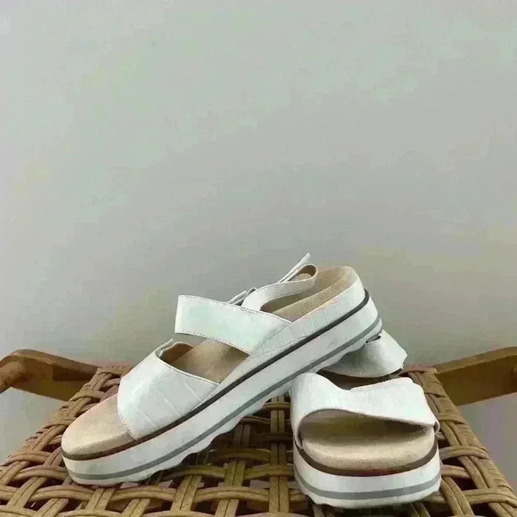 Vionic Women’s Brielle Croco Sandals - Picture 1 of 7